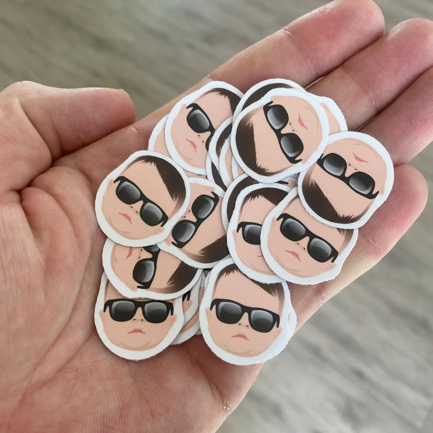 Turn Photos into Custom Stickers - Image 17